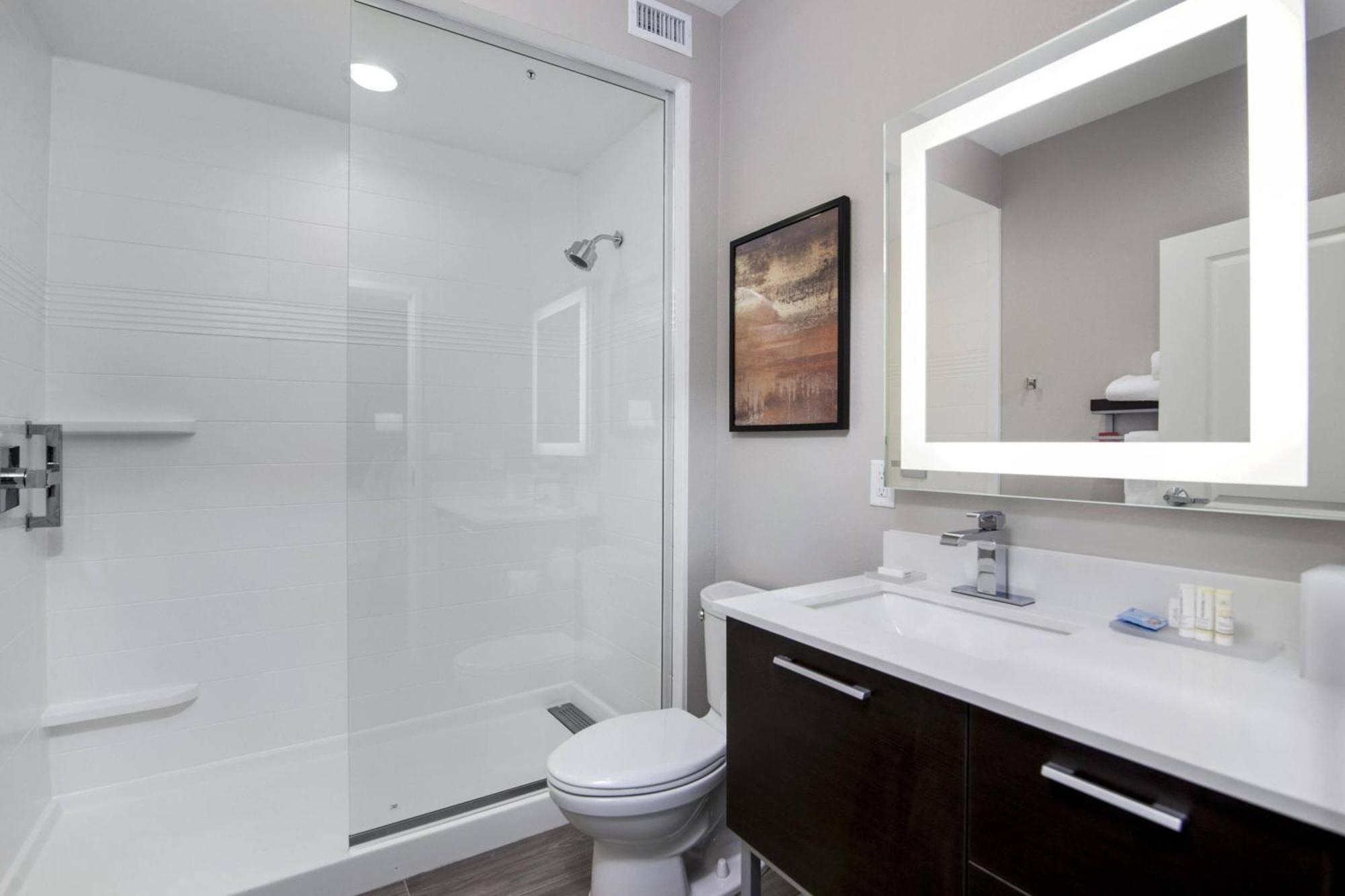 Towneplace Suites By Marriott Houston Hobby Airport Exterior foto